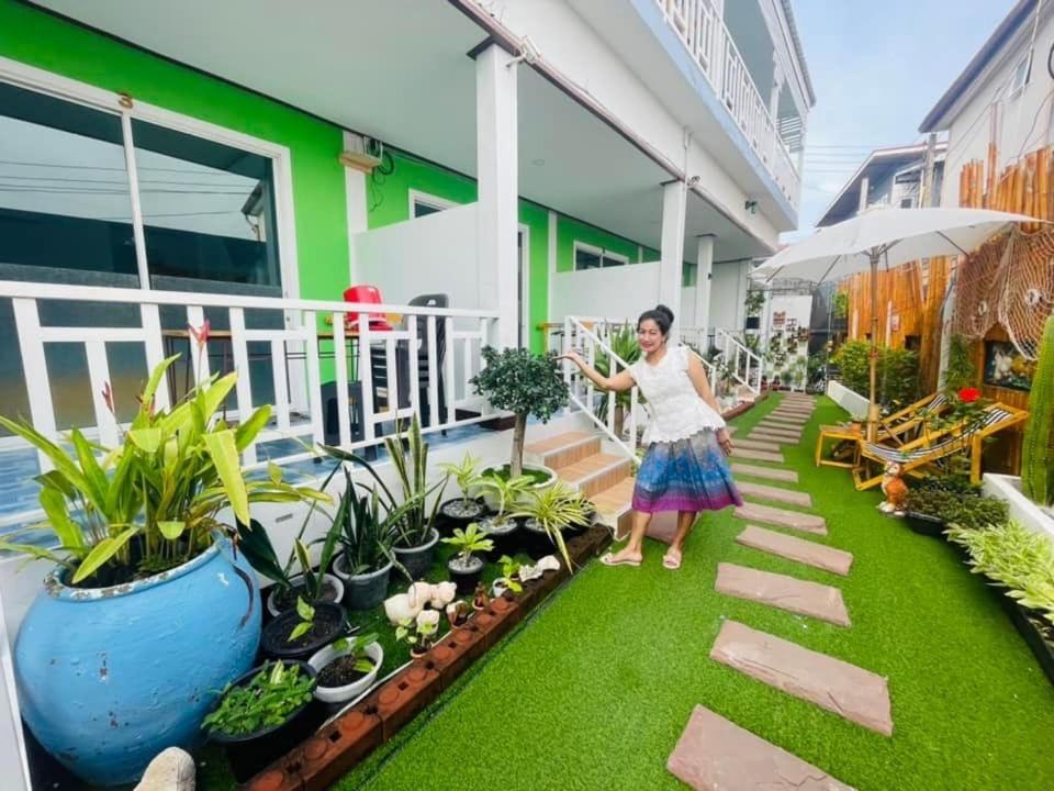 格兰岛Baan Tipsukon住宿加早餐旅馆 外观 照片
